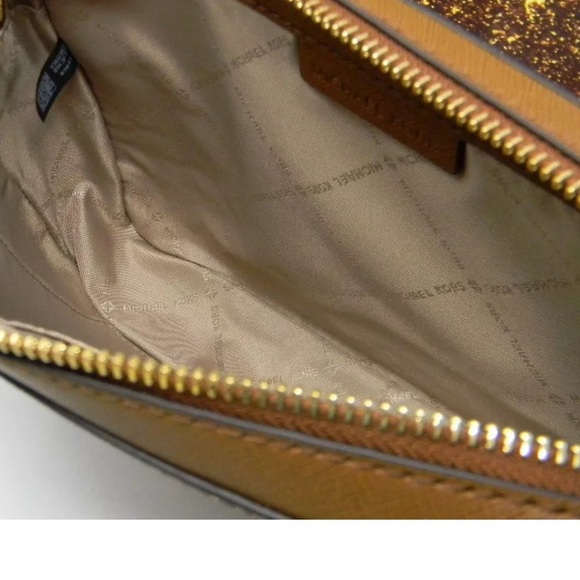 🌹Michael Kors Crossbody In Luggage🌹 - Picture 8 of 8